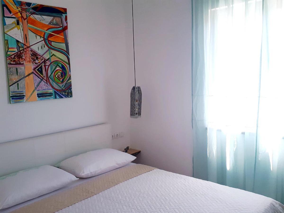 Apartments Starshine & Lighthouse Rogoznica  Esterno foto
